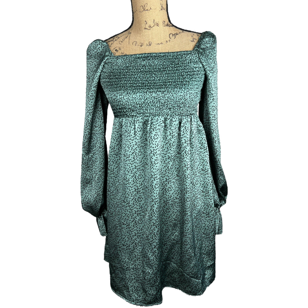 Misguided Smocked Babydoll Dress Size 4